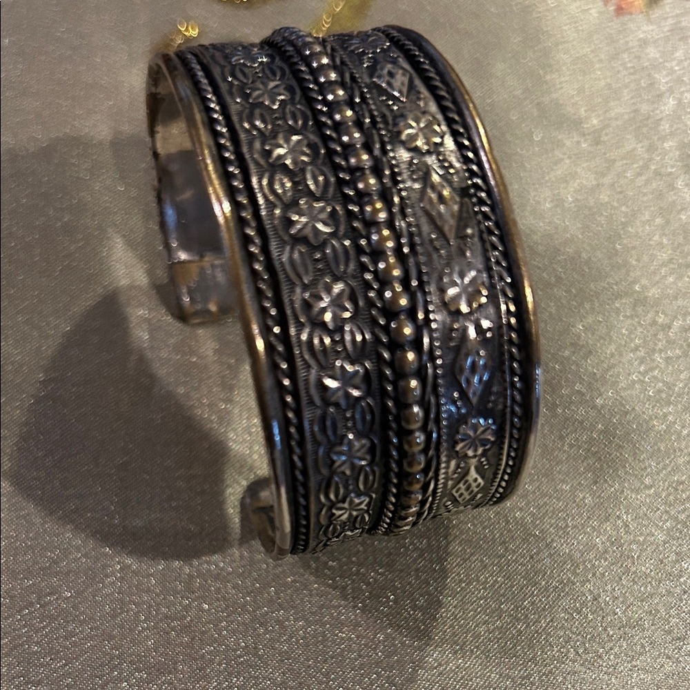 Vintage silver cuff bracelet